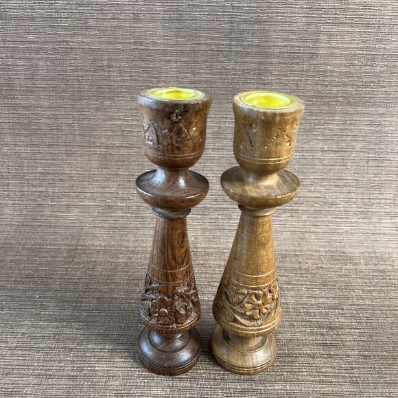 Set of 2 Vintage Sheesham Wood Candle Holders – Hand-Carved Floral Design – 8″ - Picture 7 of 9